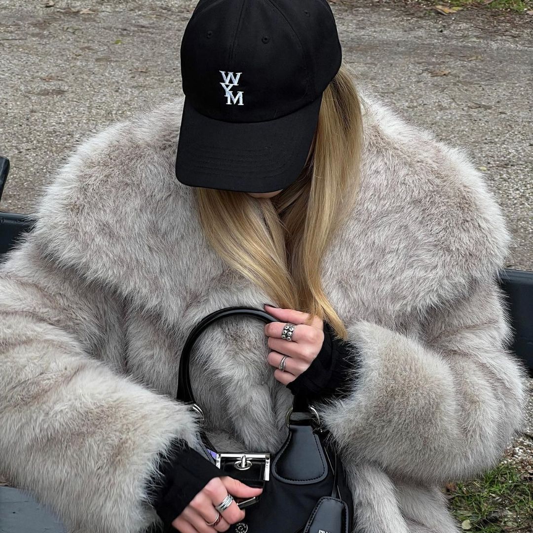 Yara | Fashionable Fluffy Donsjas voor Dames